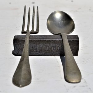 85524-A - Rectagular Cutlery Rest (Transparent)