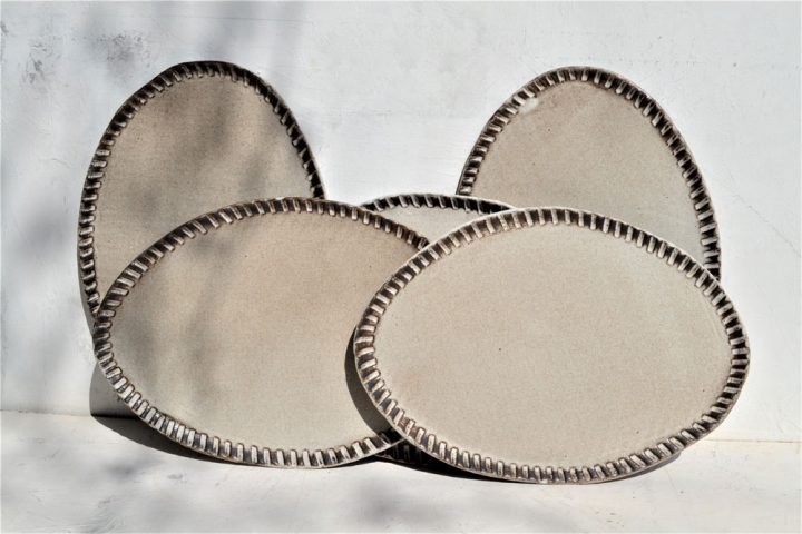85606 - Carved Oval Platter (Off white)